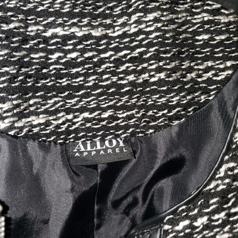 Ladies jacket - Picture 2 of 3